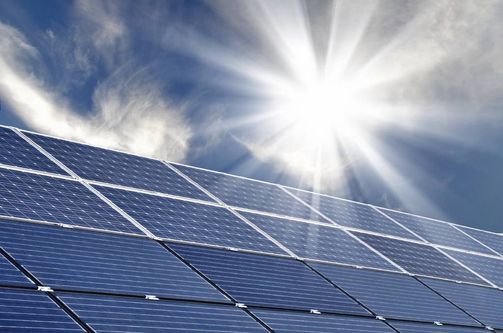 image-of-newly-installed-solar-panels-on-roof-of-home-as-part-of-nsw