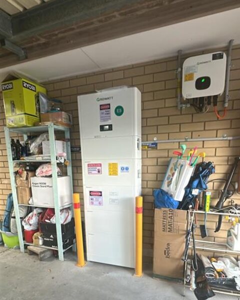 Battery installation image 16